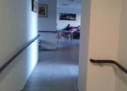 Couloir côté salon Couloir vers le salon